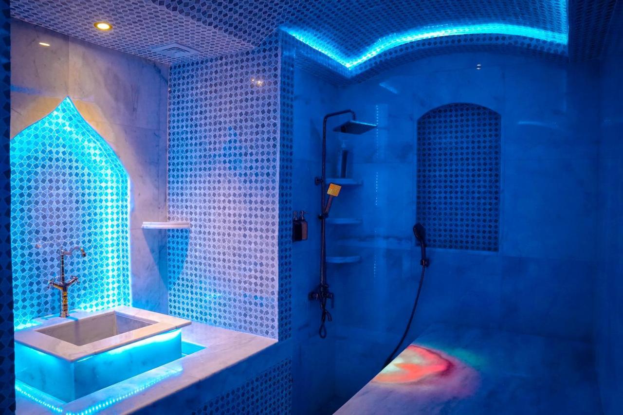Cristal Hotel 4*