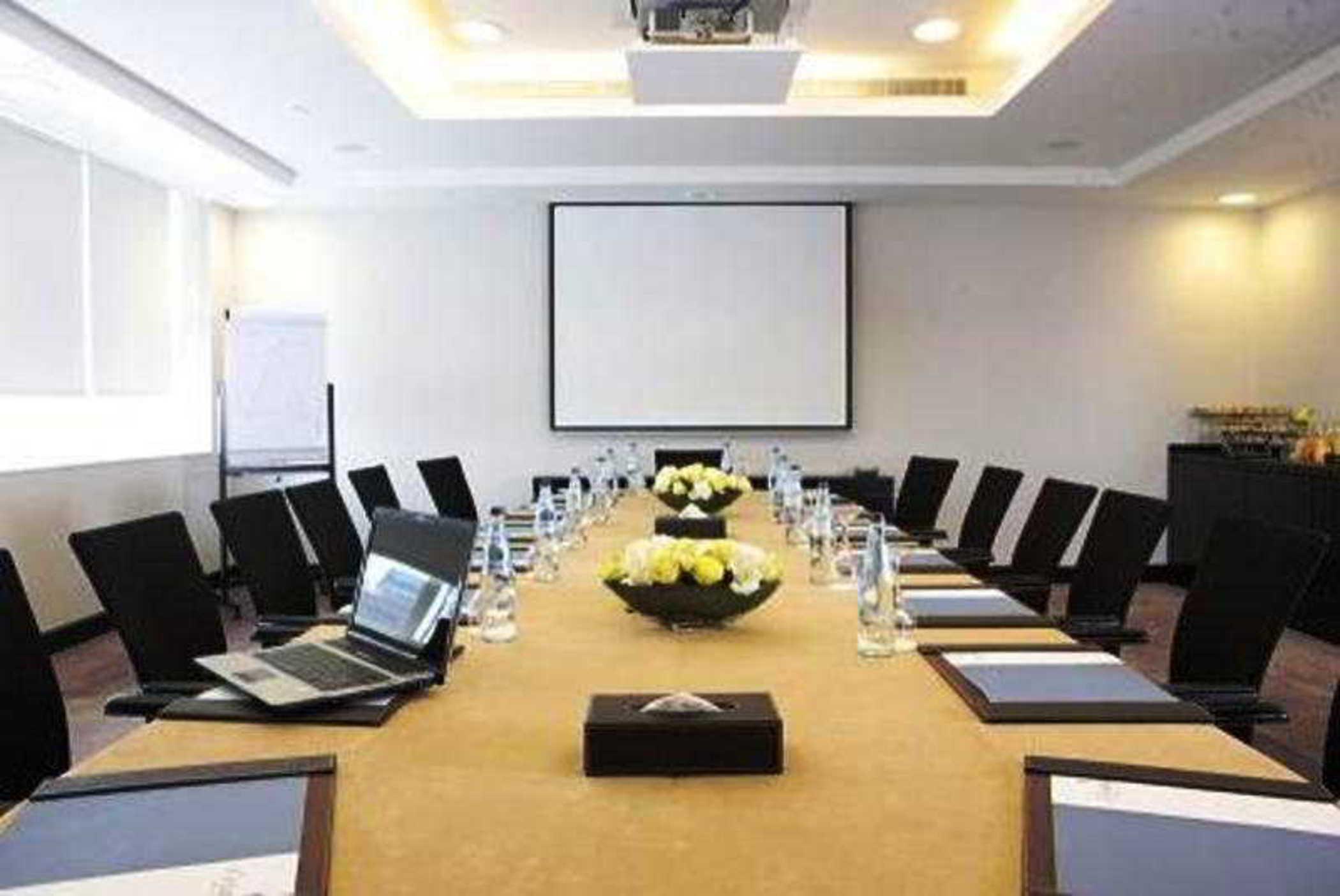 Cristal Hotel Abu Dhabi